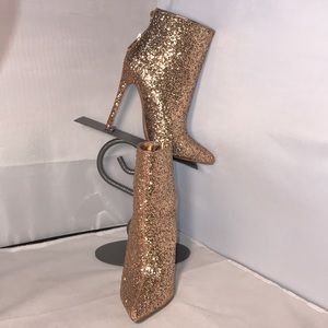 Amazing Gold Sparkle Booties!🤩 💎